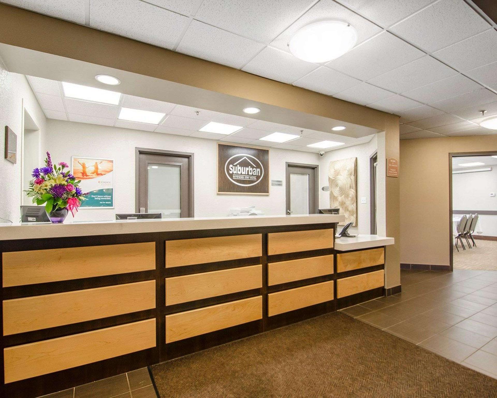 Quality Inn & Suites Estevan Esterno foto