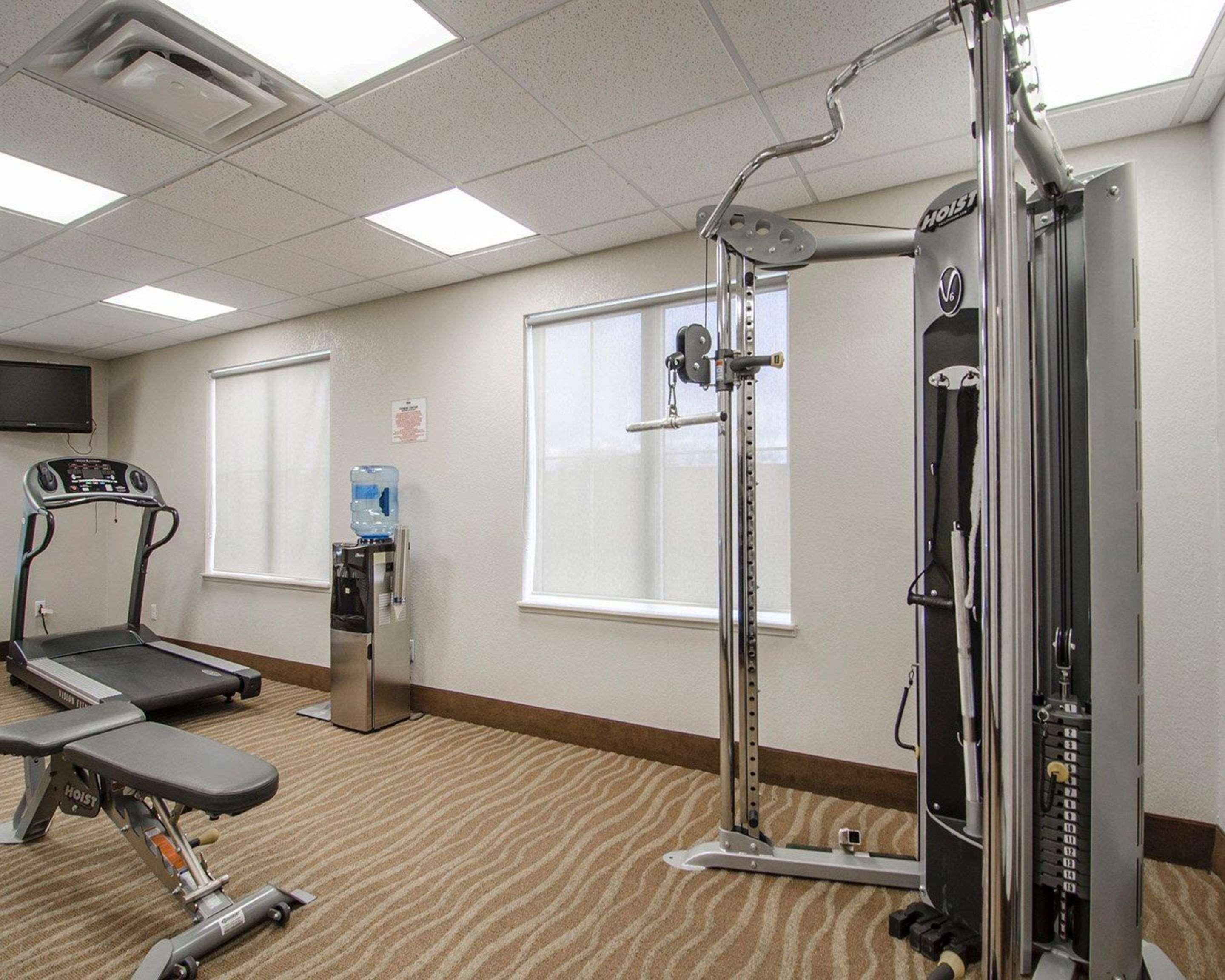 Quality Inn & Suites Estevan Esterno foto