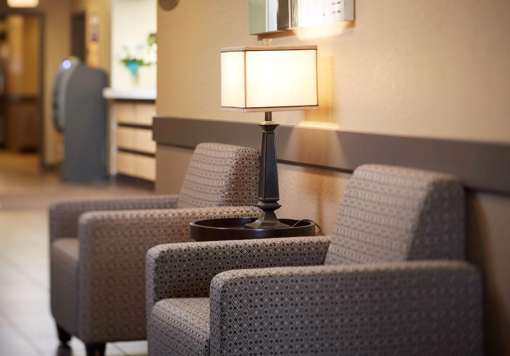 Quality Inn & Suites Estevan Esterno foto